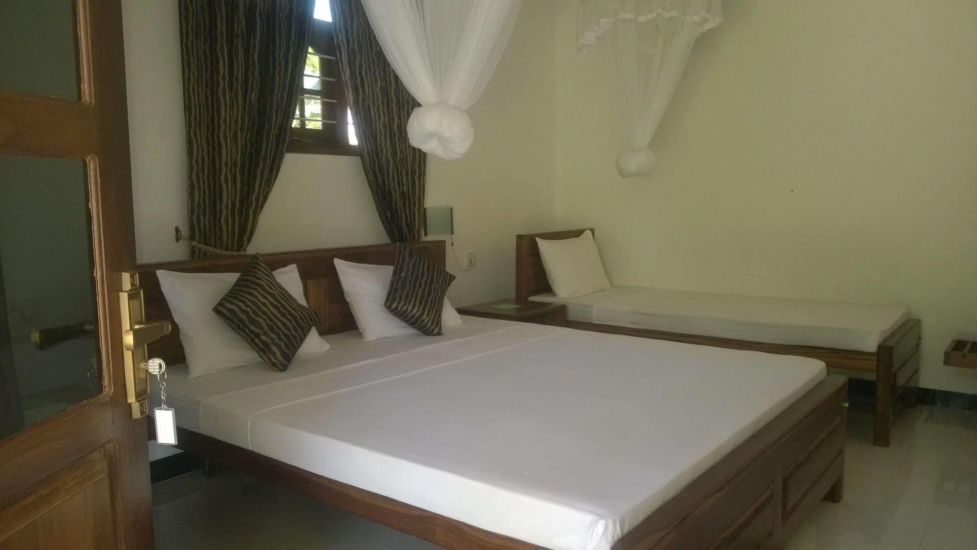 Sigiri Holiday Inn Inamaluwa Екстер'єр фото